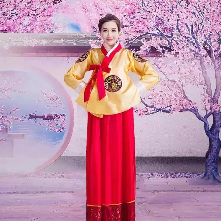 演出服装
